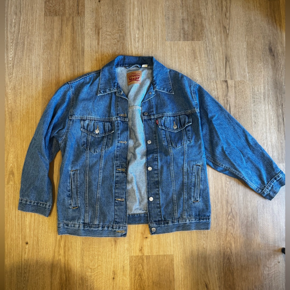 Levi's Women’s Baggy Trucker Denim Jacket